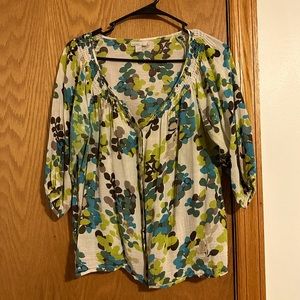 Patterned button up top Medium